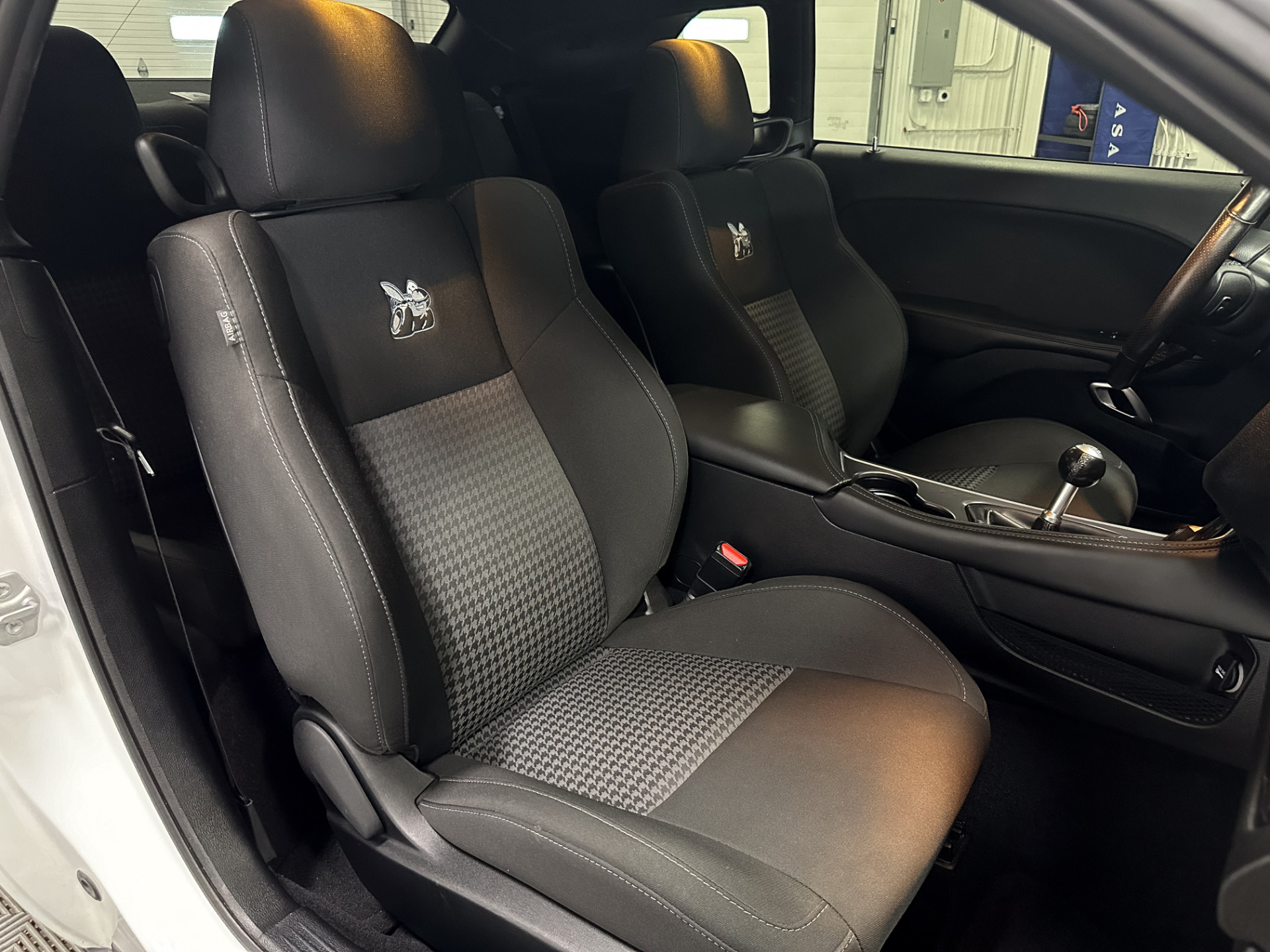 2019 Dodge Challenger 41