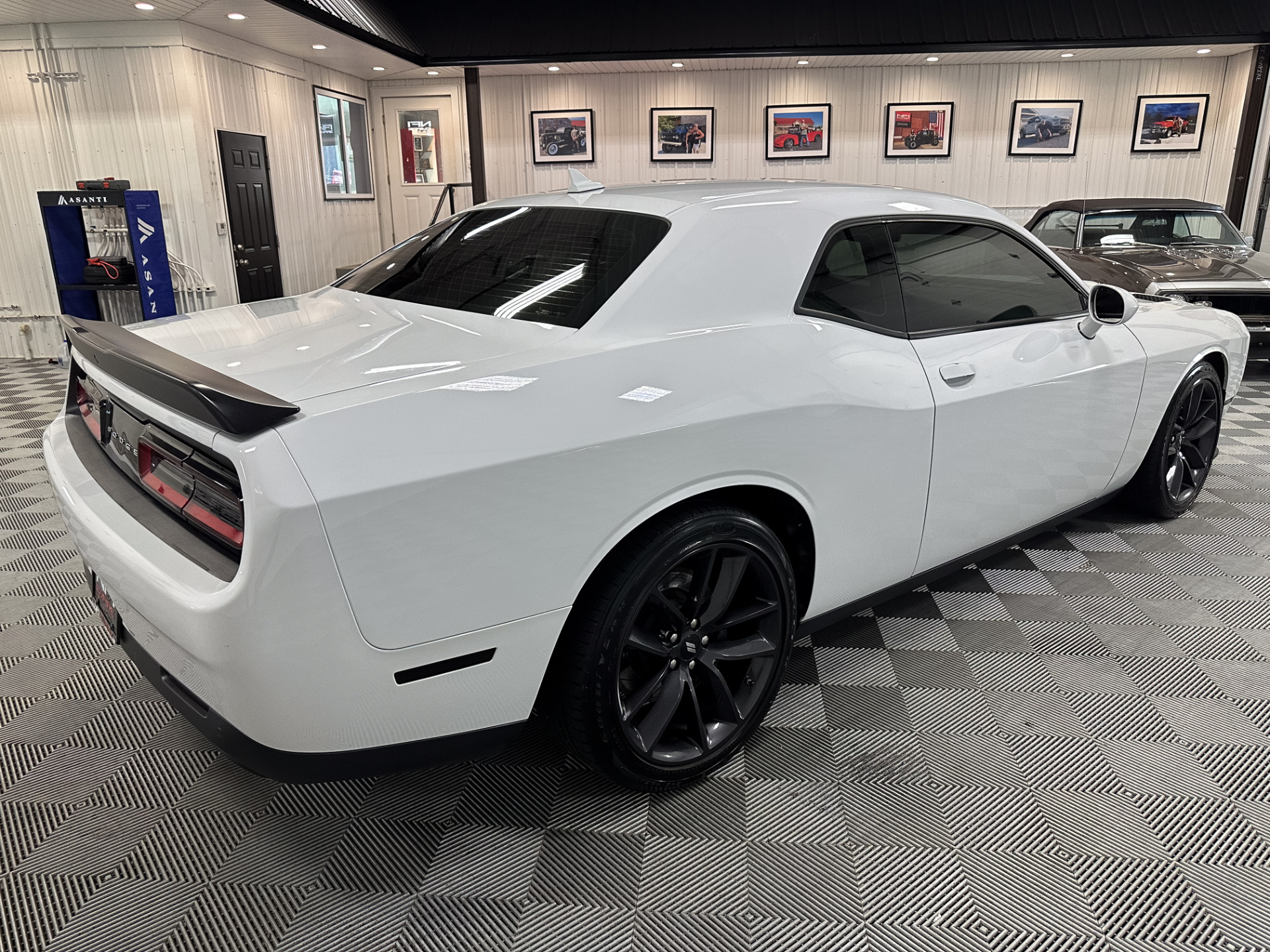 2019 Dodge Challenger 8
