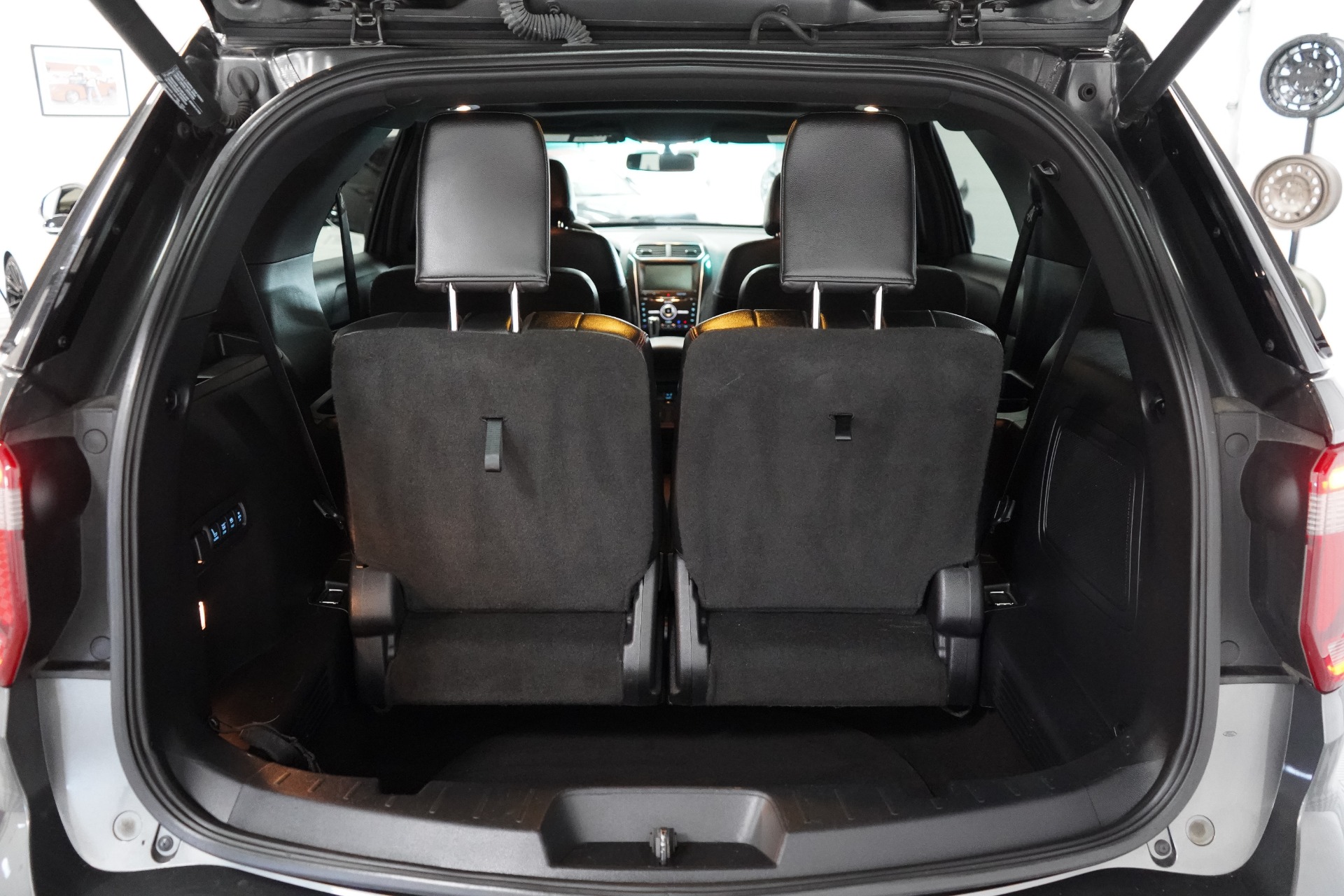 Trunk Ledge Kit | FORD EXPLORER SPORT 2016 Trunk Ledge Kit | FORD EXPLORER SPORT 2016