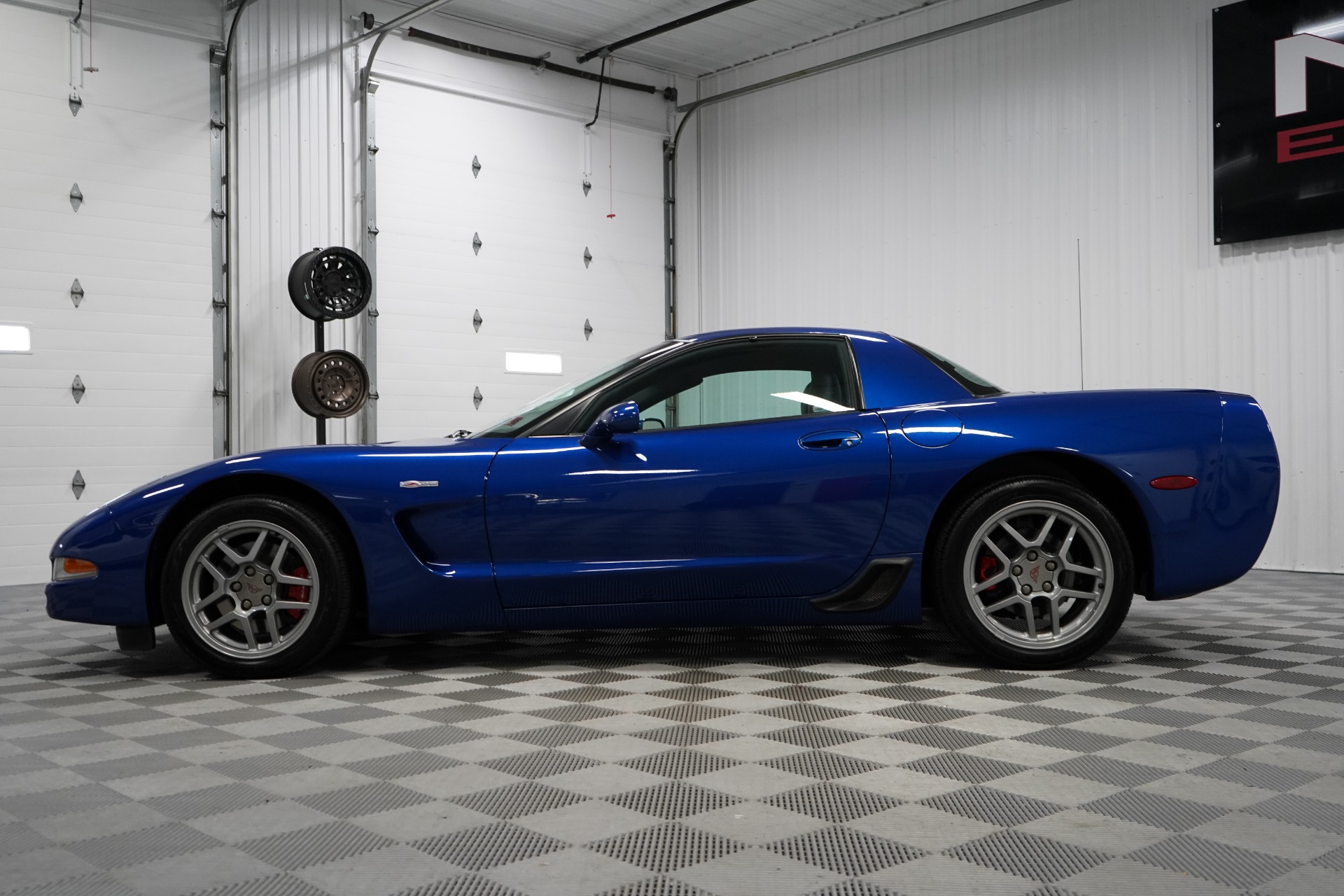 2d2d＆HOT  Used-2002-Chevrolet-Corvette-