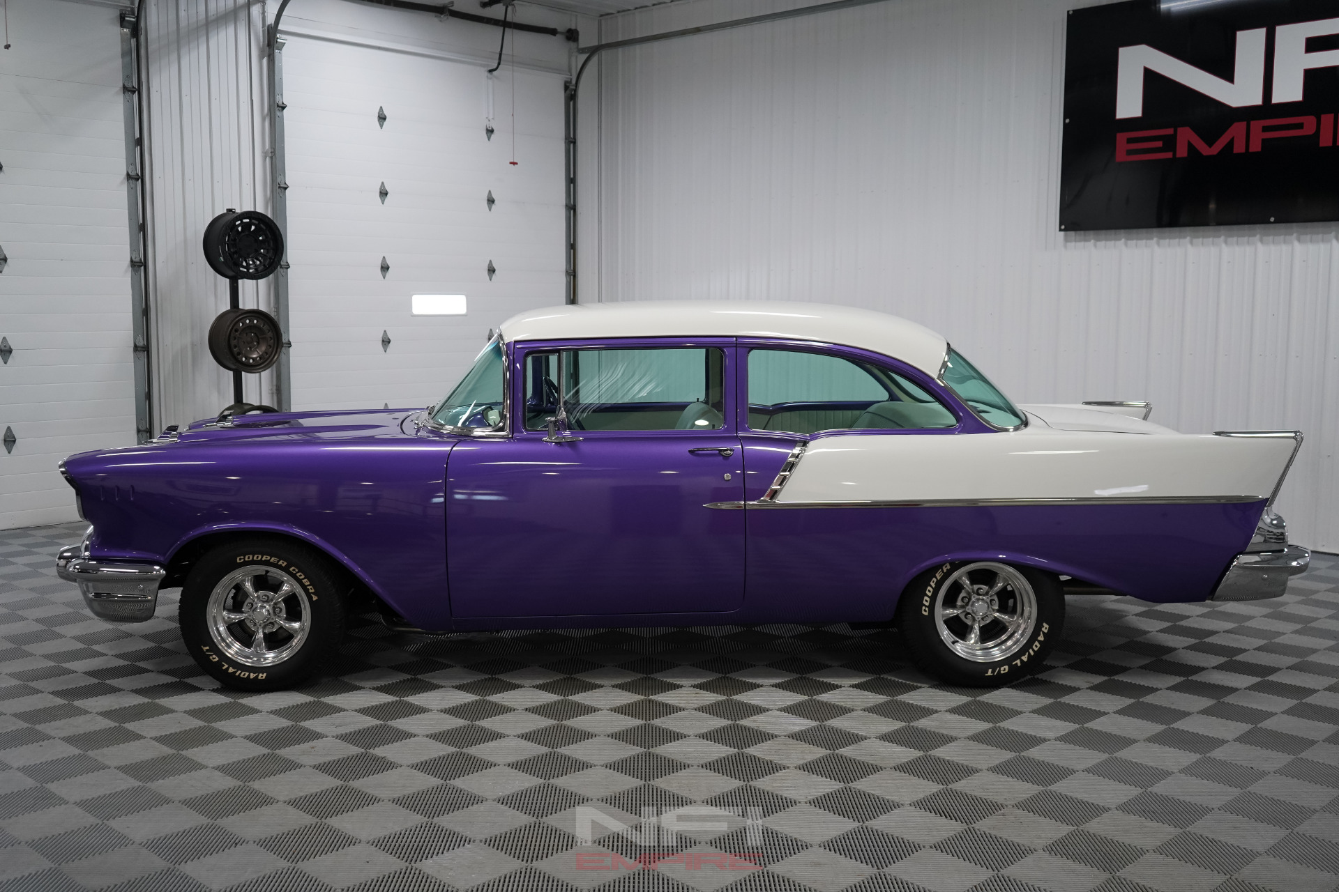 M2 1957 シボレー 150 セダン Fuel-Injected 1957 Chevrolet 150 2-Door Sedan Race Car for