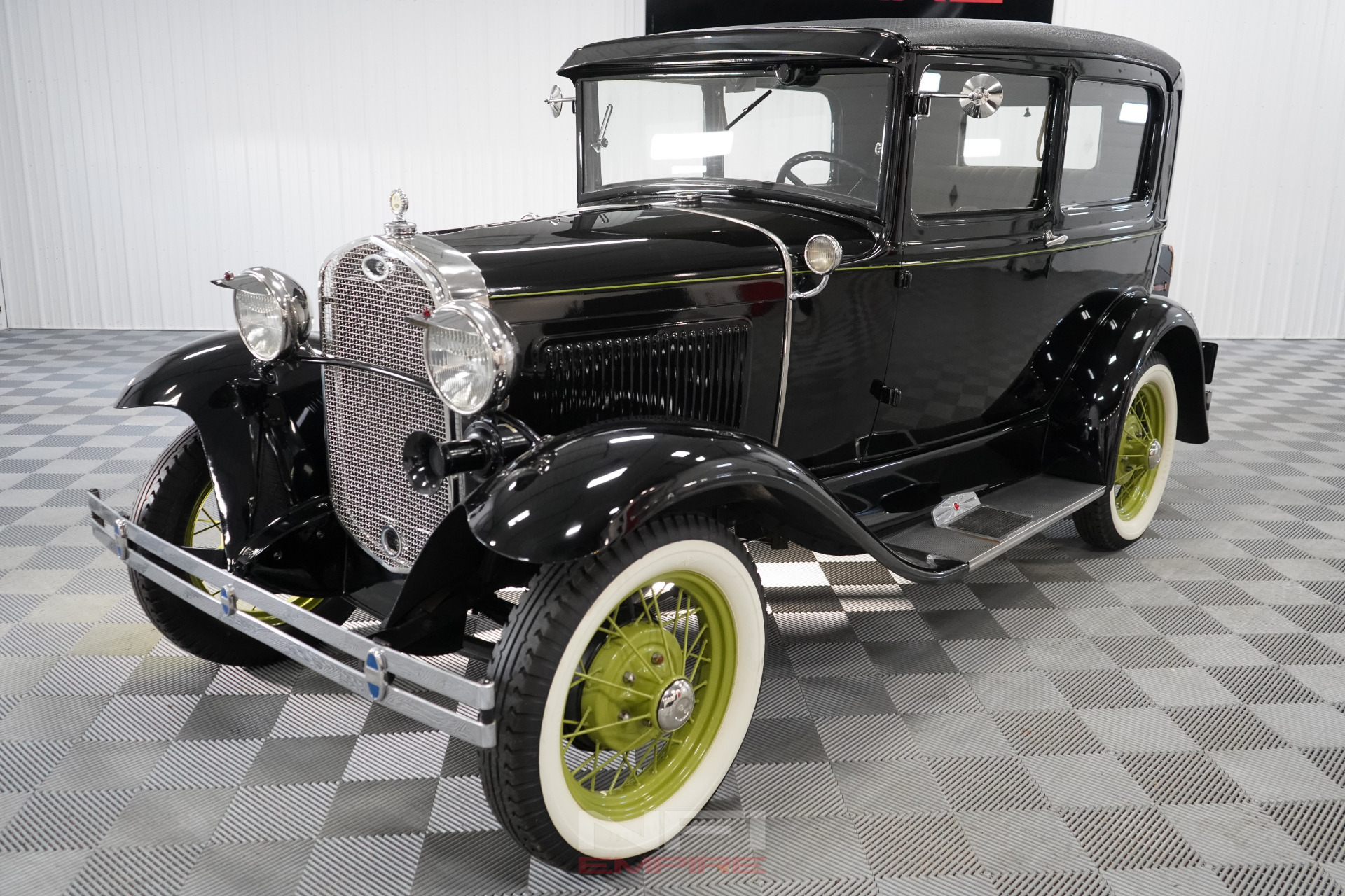 1931 ford model a 2 door sedan deluxe