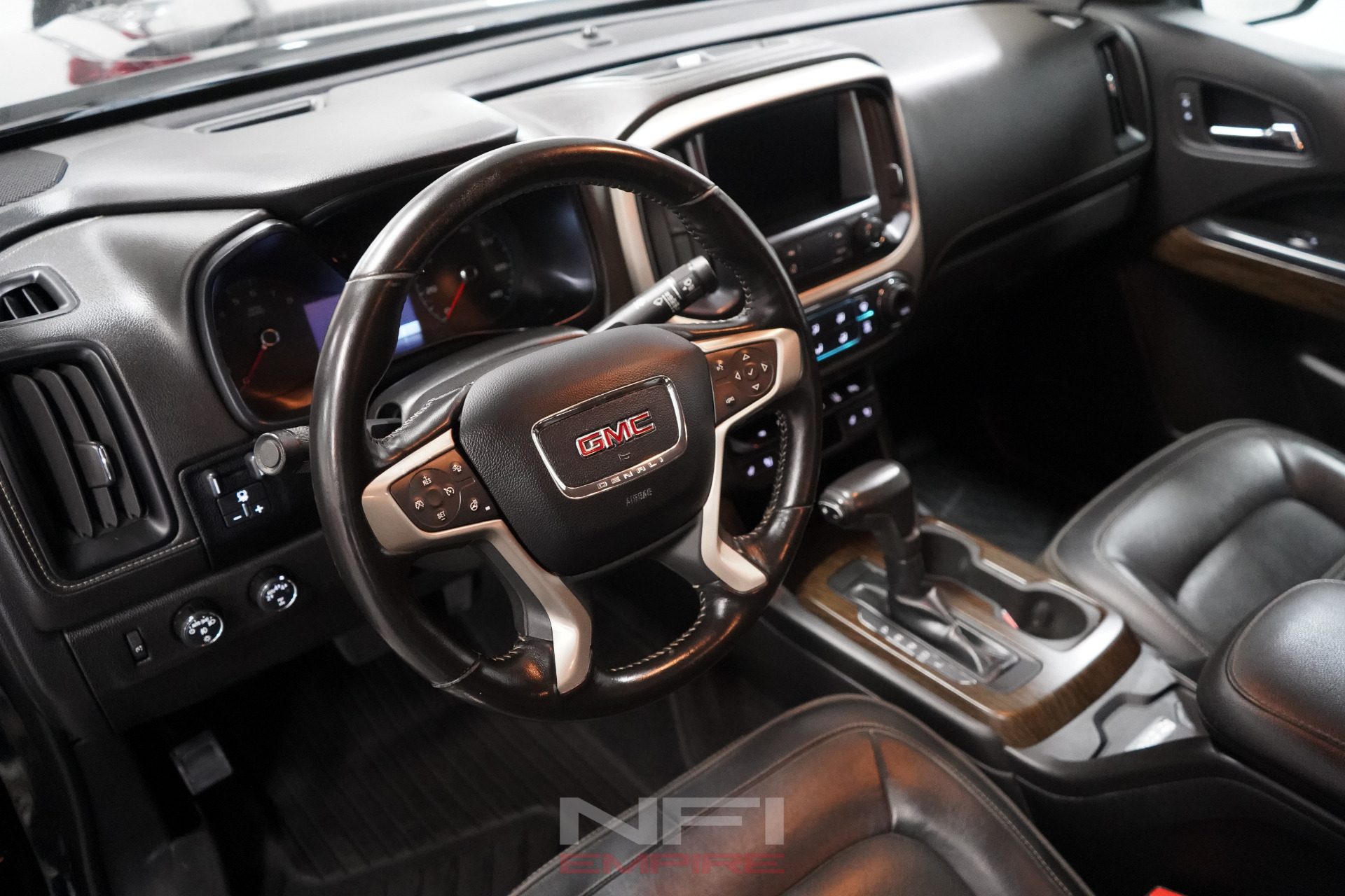 Grille | GMC CANYON SLE 2019 Grille | GMC CANYON SLE 2019