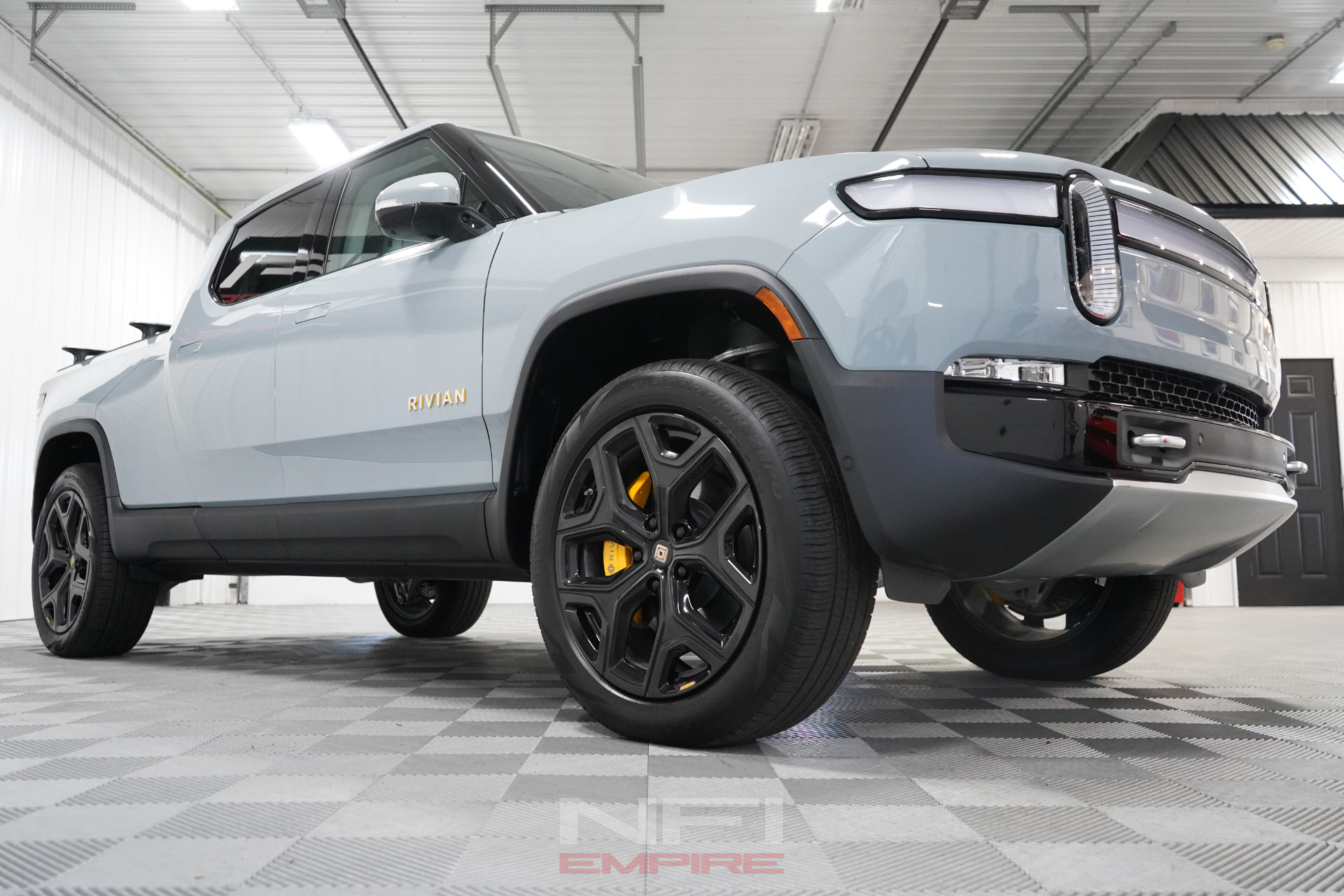 Used-2023-Rivian-R1T-Adventure