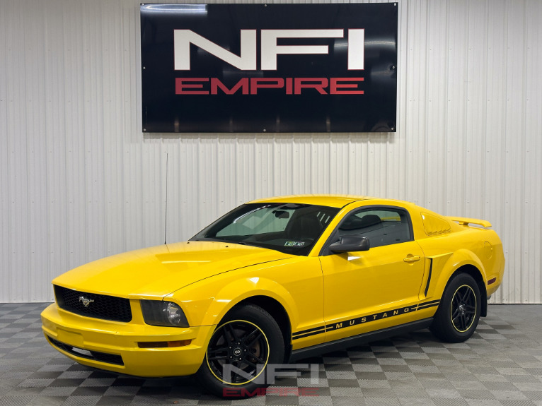 2005 Ford Mustang Deluxe