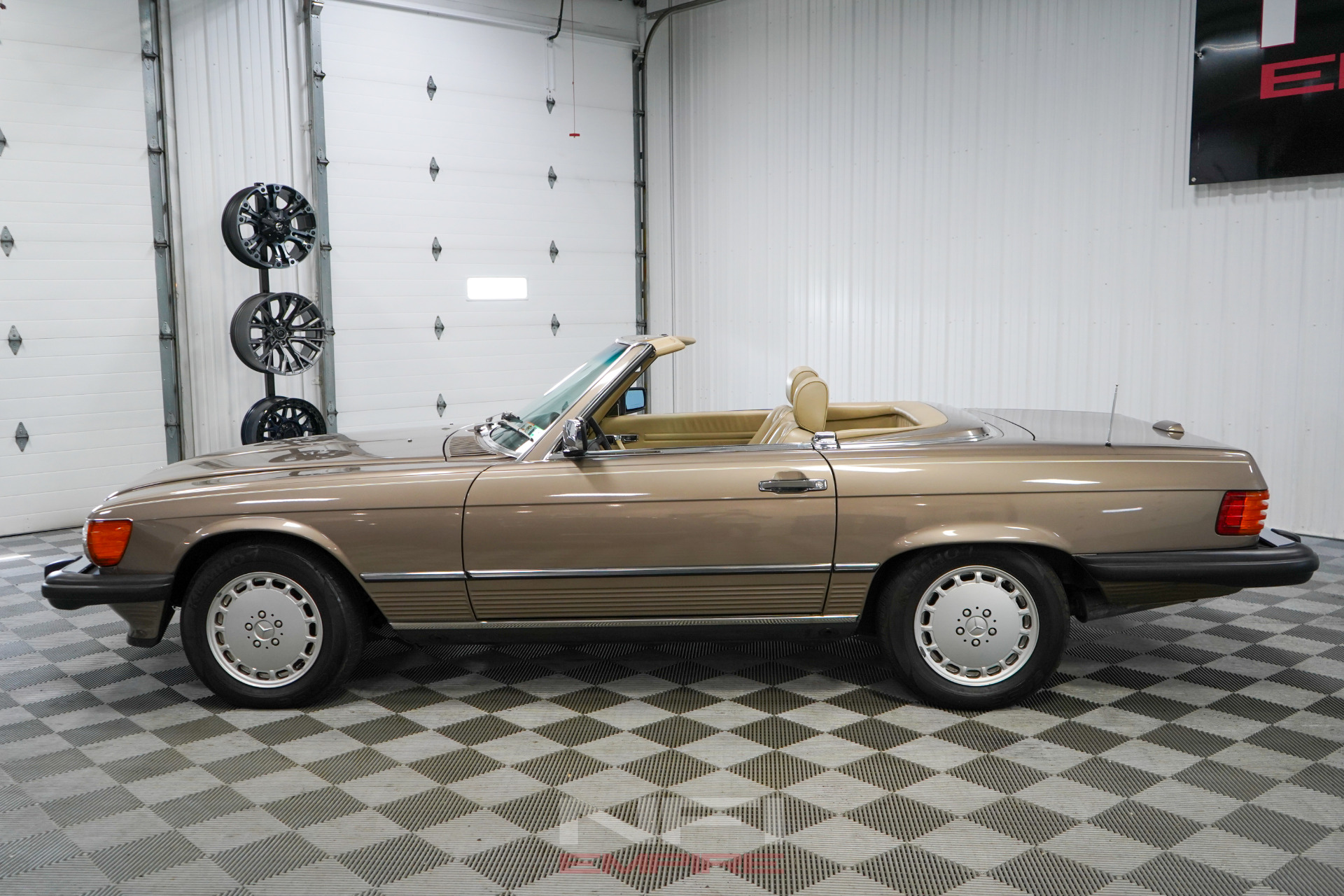 Used-1989-Mercedes-Benz-560-