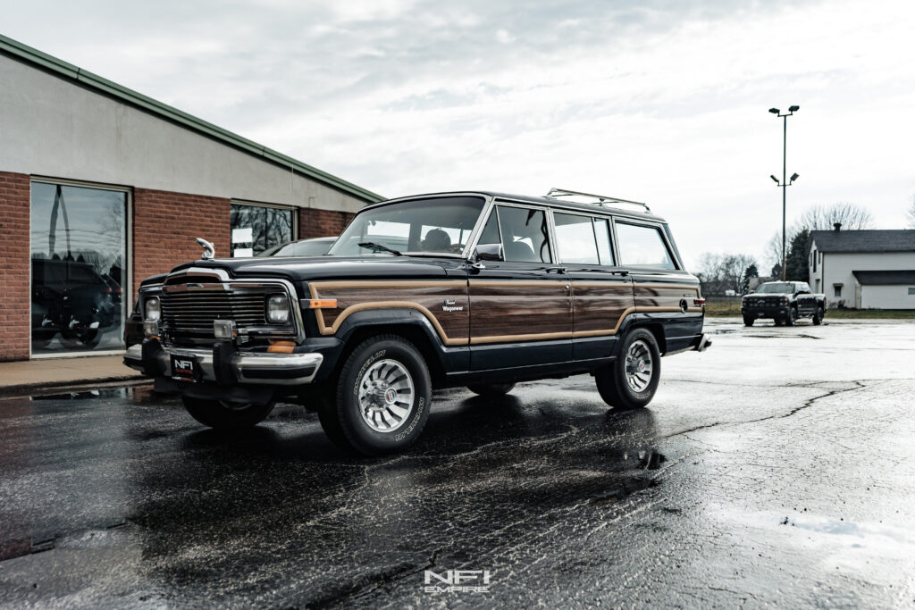 1984 Jeep Grand Wagoneer